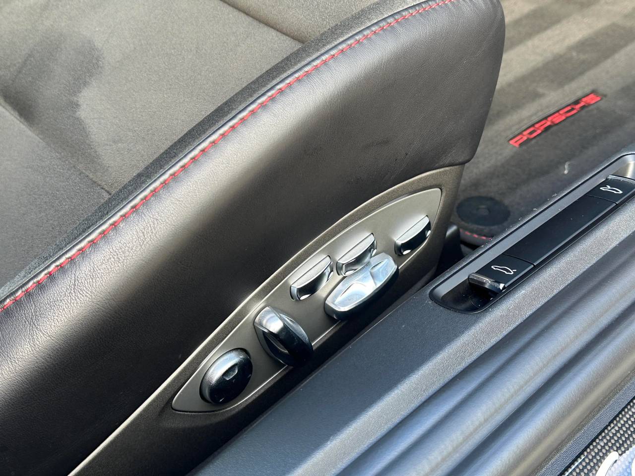 Used Porsche 718 Cayman 2023 for sale - 76389713: Photo 31