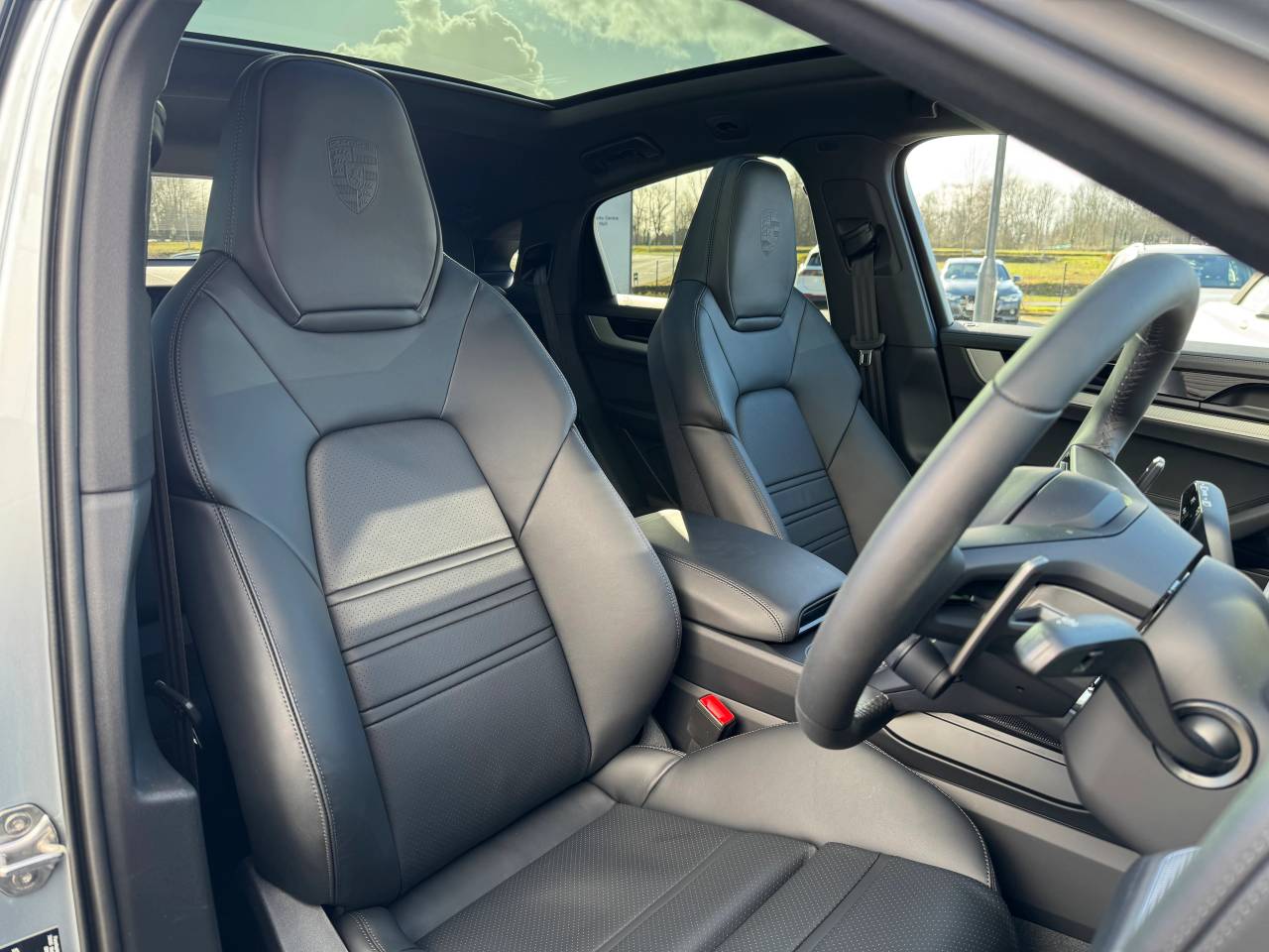 Used Porsche Cayenne 2025 for sale - 76110828: Photo 10