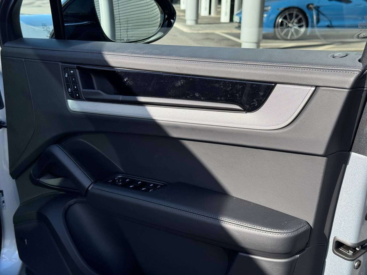 Used Porsche Cayenne 2025 for sale - 76110828: Photo 38