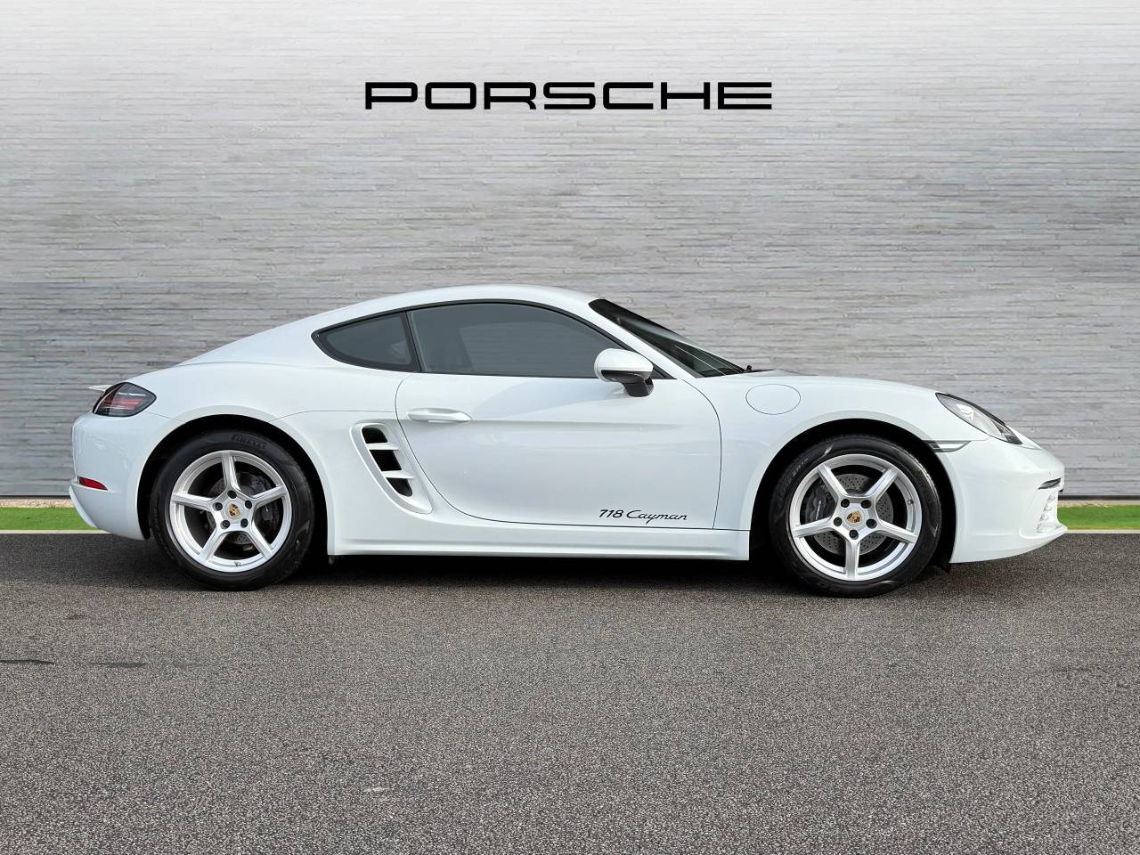 Used Porsche 718 Cayman 2021 for sale - 76389705: Photo 36