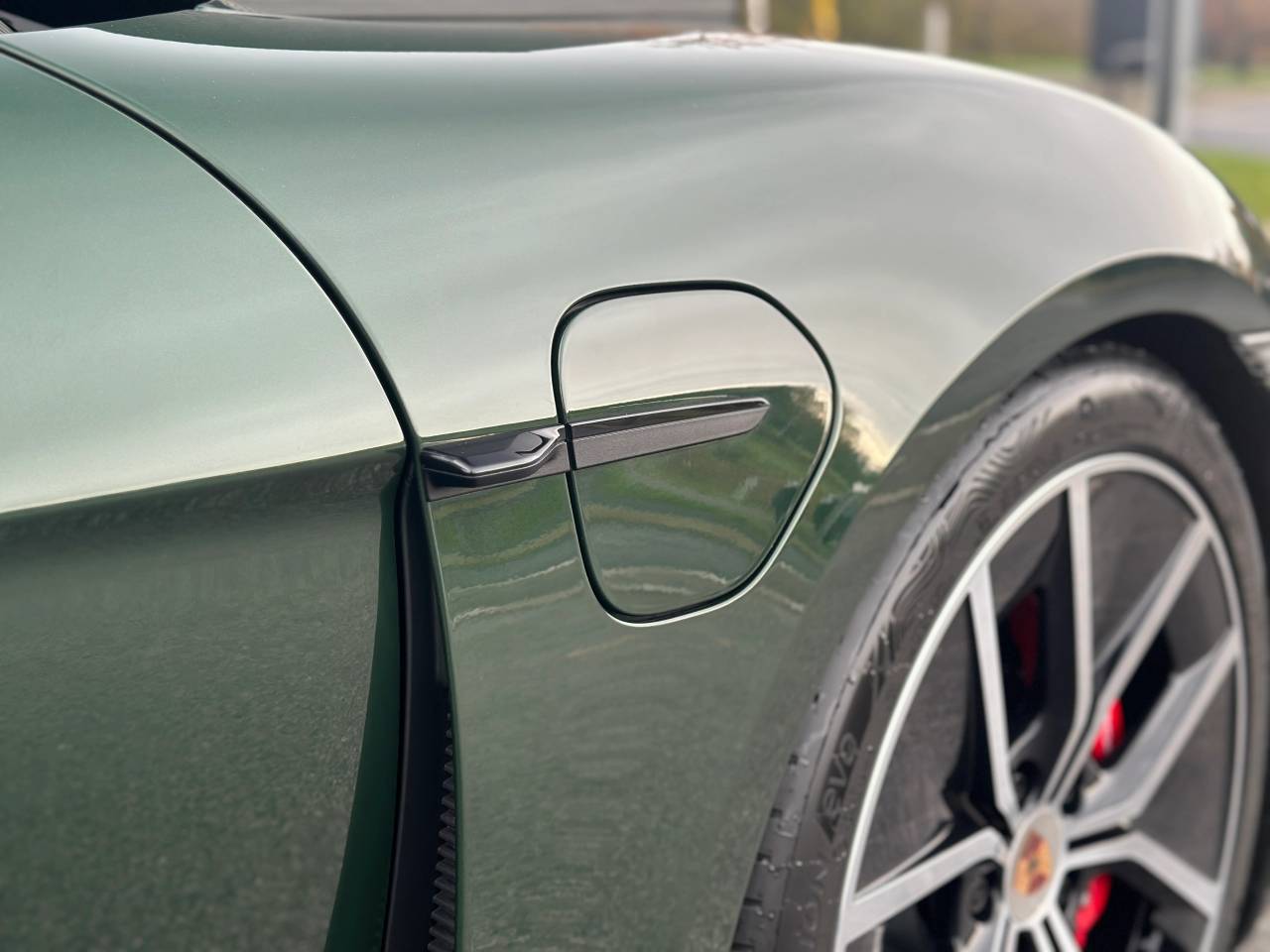 Used Porsche Taycan 2025 for sale - 76888290: Photo 13