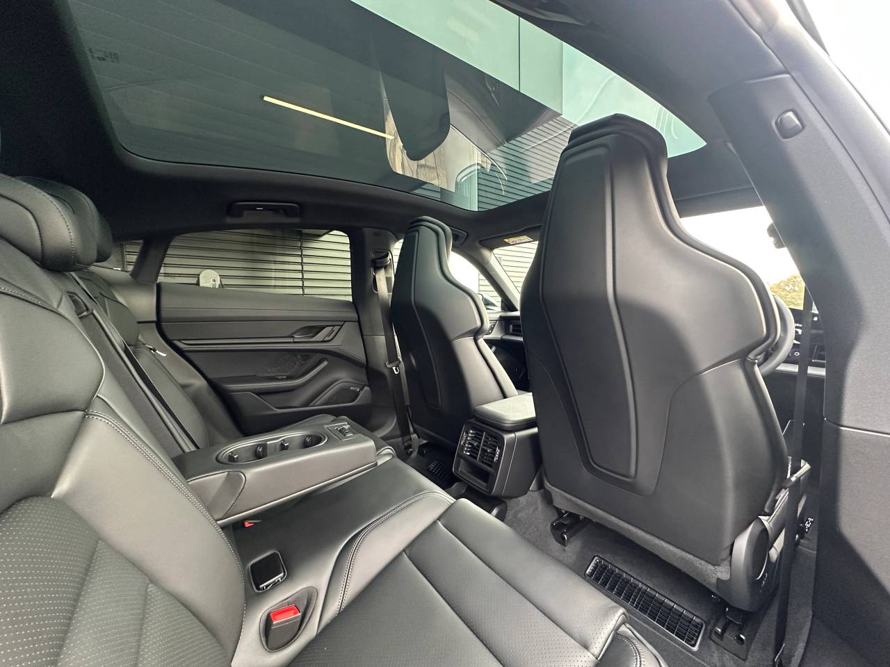 Used Porsche Taycan 2025 for sale - 76888290: Photo 25