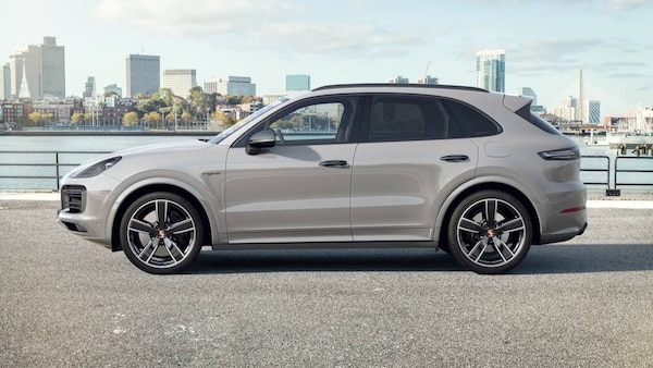 Used Porsche Cayenne 2022 for sale - 76216702: Photo 2