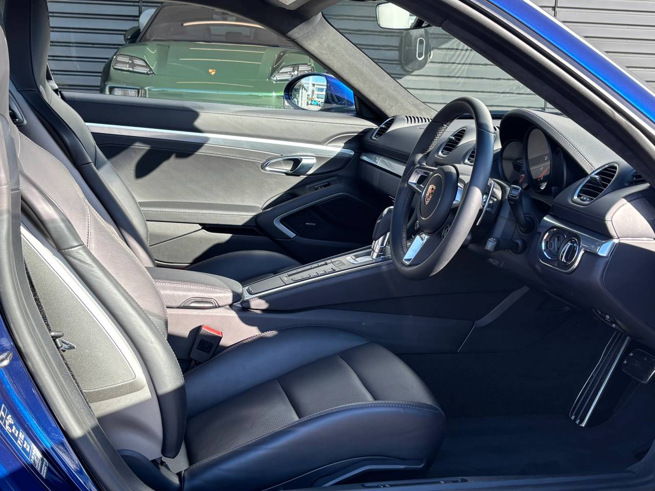 Used Porsche 718 Cayman 2023 for sale - 77565371: Photo 40