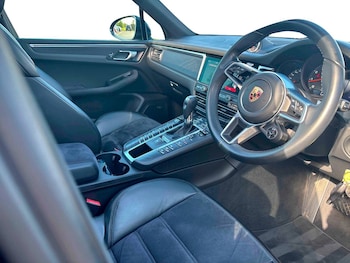 Used Porsche Macan 2021 for sale - 78385206: Photo