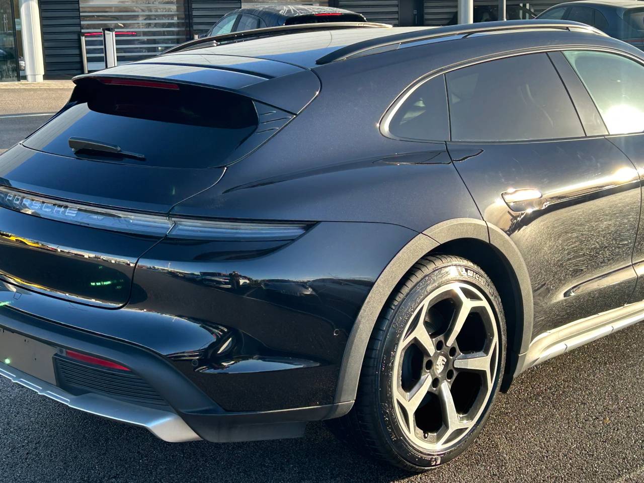 Used Porsche Taycan 2024 for sale - 76609254: Photo 18