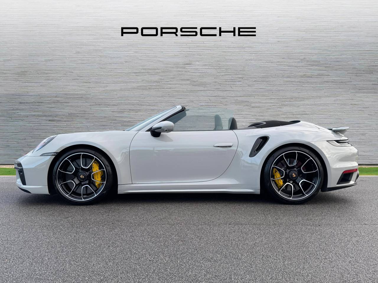 Used Porsche 911 2024 for sale - 78102434: Photo 2