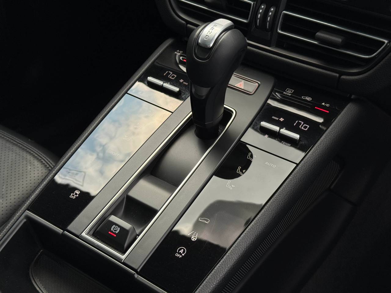 Used Porsche Macan 2023 for sale - 76110719: Photo 27