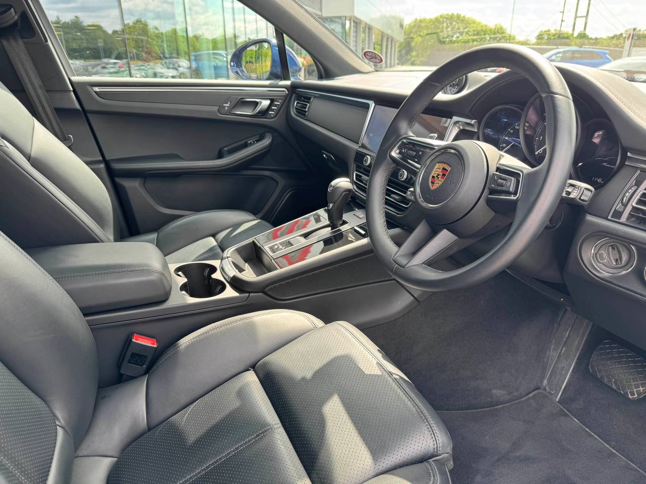 Used Porsche Macan 2023 for sale - 76110719: Photo 7