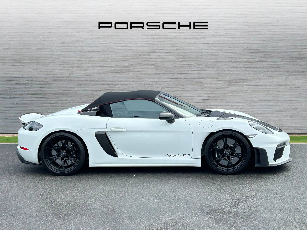 Used Porsche 718 Spyder 2024 for sale - 76110894: Photo 2