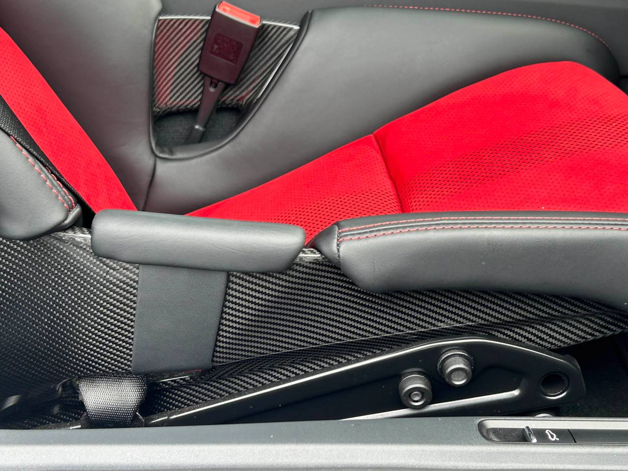 Used Porsche 718 Spyder 2024 for sale - 76110894: Photo 39