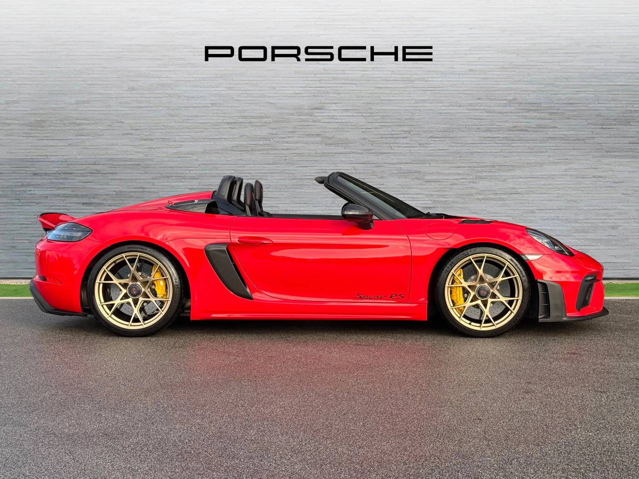 Used Porsche Other 2024 for sale - 76609239: Photo 2