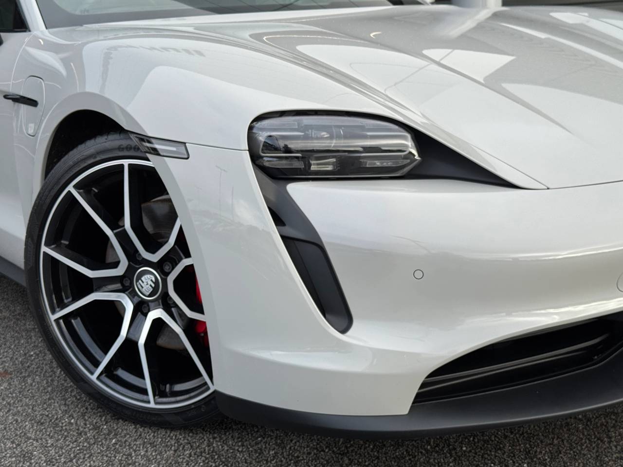 Used Porsche Taycan 2023 for sale - 77177184: Photo 10