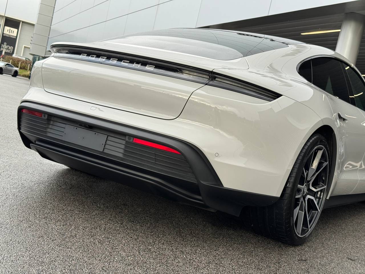 Used Porsche Taycan 2023 for sale - 77177184: Photo 9