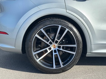 Used Porsche Cayenne 2025 for sale - 75292727: Photo