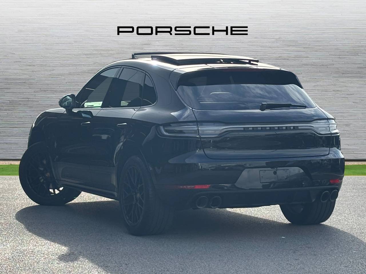 Used Porsche Macan 2021 for sale - 77724945: Photo 3