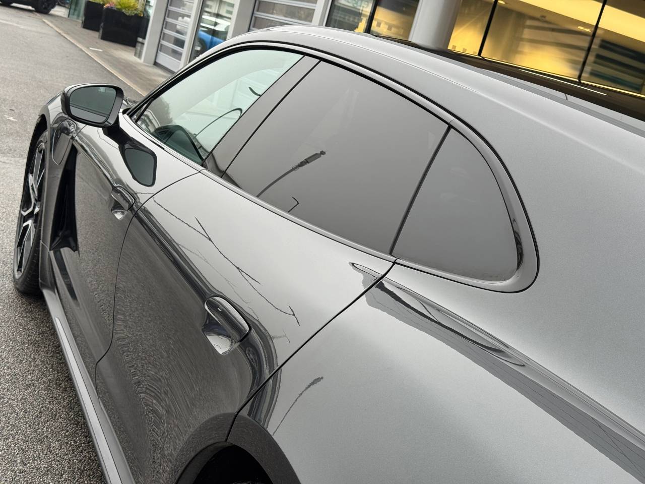 Used Porsche Taycan 2023 for sale - 77512218: Photo 13