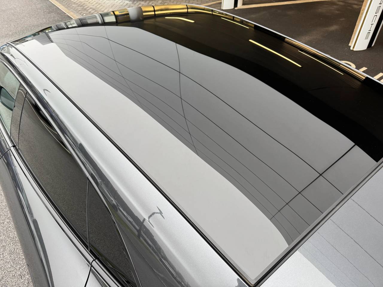 Used Porsche Taycan 2023 for sale - 77512218: Photo 15