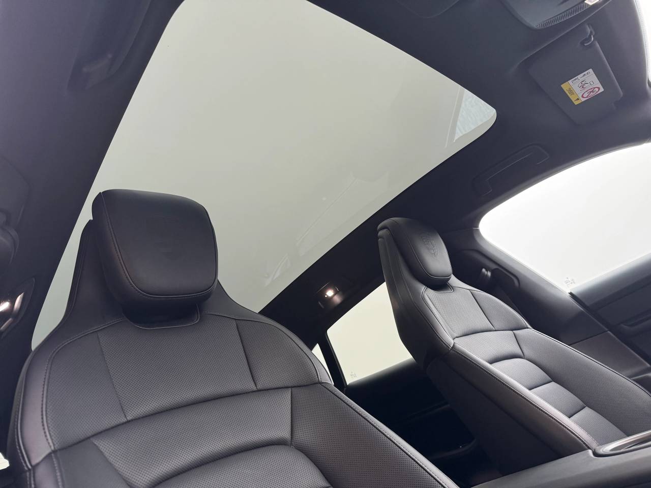 Used Porsche Taycan 2023 for sale - 77512218: Photo 21