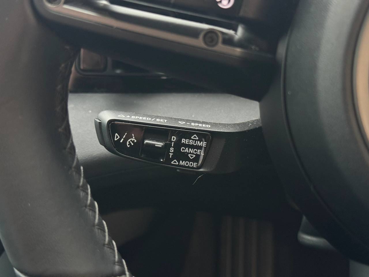 Used Porsche Taycan 2023 for sale - 77512218: Photo 25