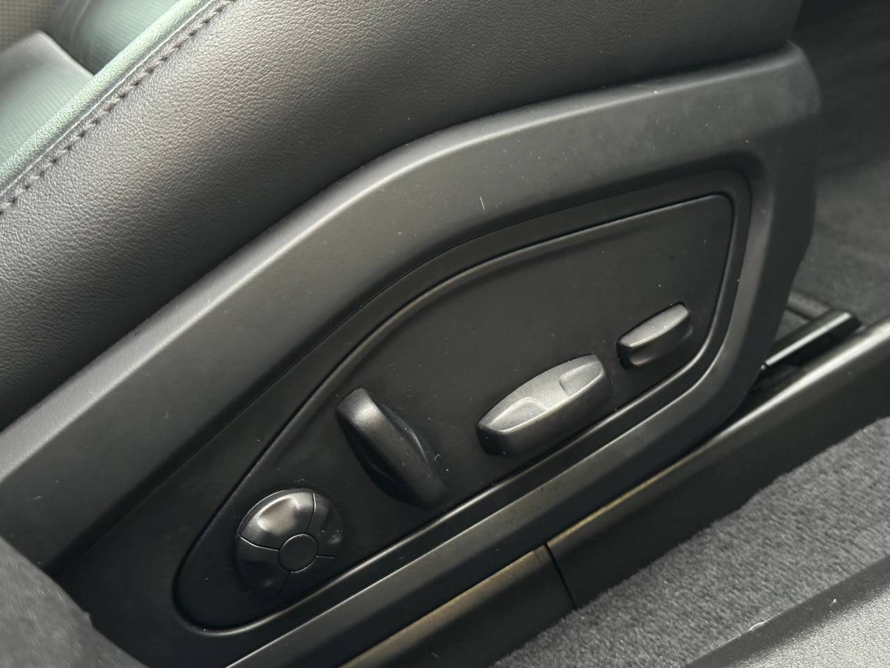 Used Porsche Taycan 2023 for sale - 77512218: Photo 33