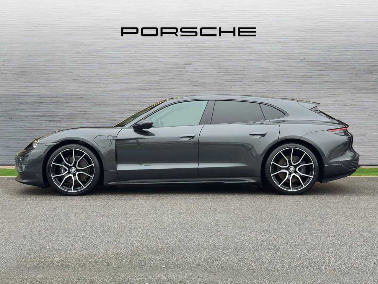 Used Porsche Taycan 2023 for sale - 77512218: Photo 40