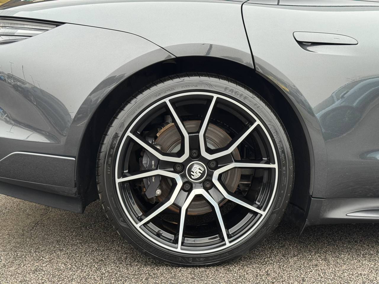 Used Porsche Taycan 2023 for sale - 77512218: Photo 8