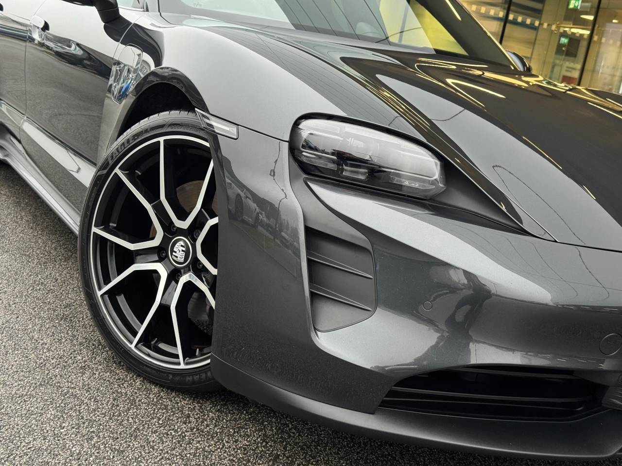 Used Porsche Taycan 2023 for sale - 77512218: Photo 9