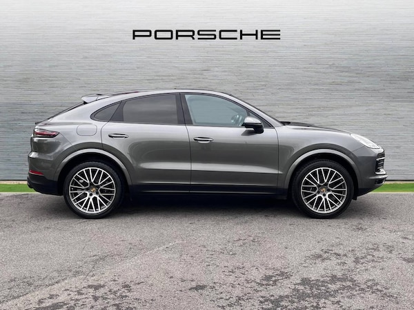 Used Porsche Cayenne 2020 for sale - 76216689: Photo 2
