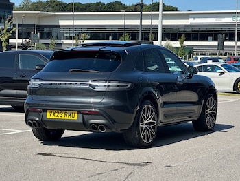 Used Porsche Macan 2023 for sale - 75602293: Photo