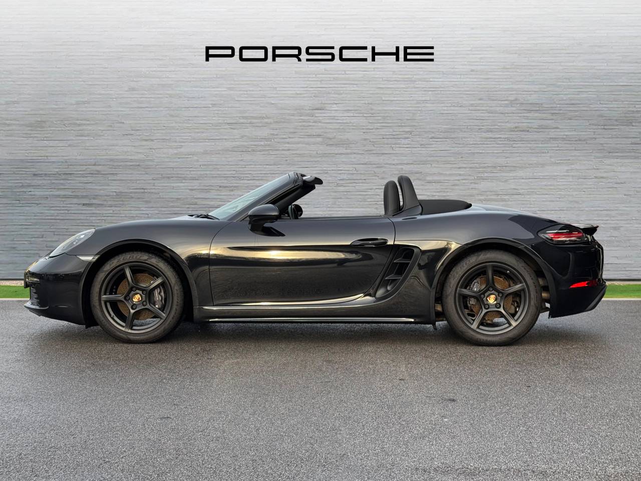 Used Porsche Boxster 2017 for sale - 77177396: Photo 2