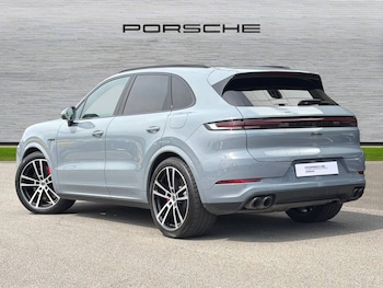 Used Porsche Cayenne 2025 for sale - 79159844: Photo
