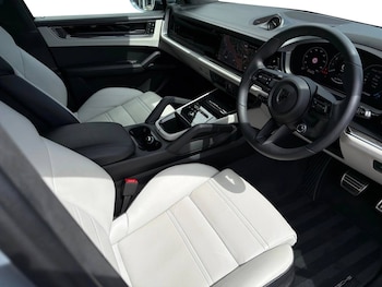 Used Porsche Cayenne 2025 for sale - 79159844: Photo