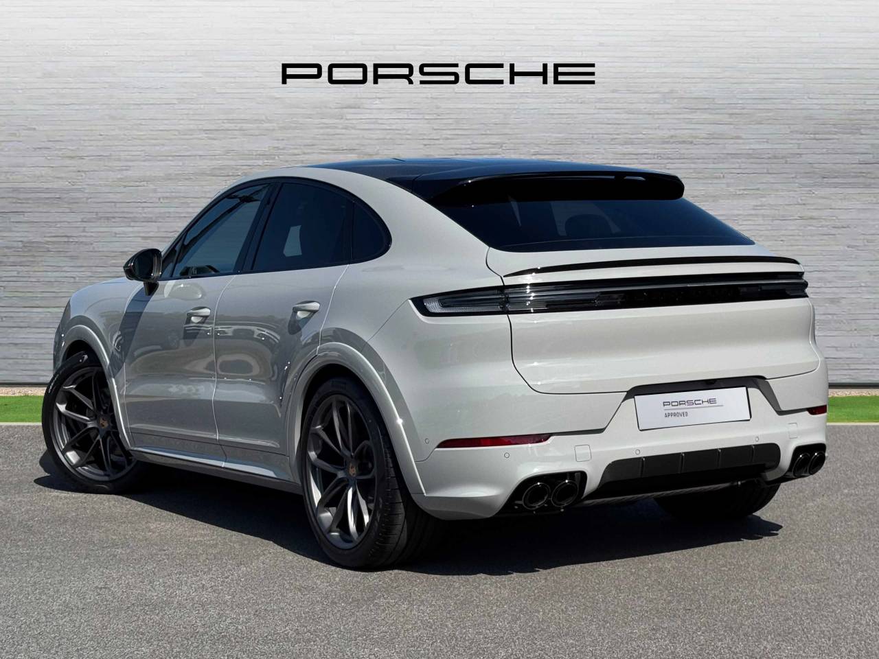 Used Porsche Cayenne 2025 for sale - 76216669: Photo 3