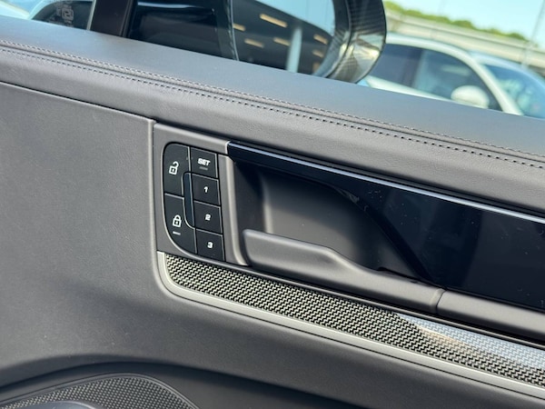 Used Porsche Cayenne 2025 for sale - 76216669: Photo 31