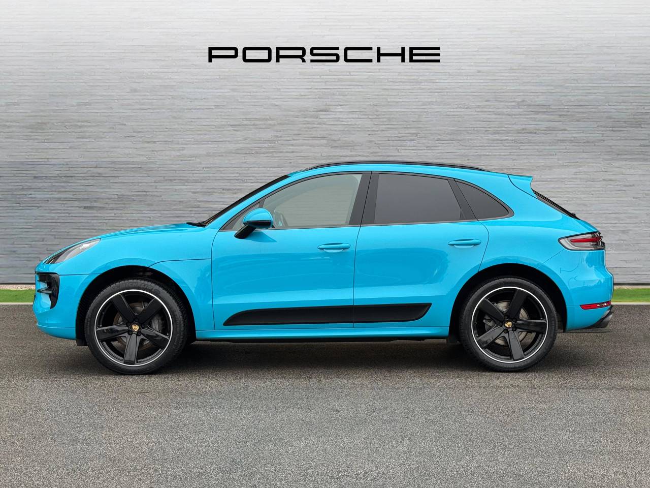 Used Porsche Macan 2019 for sale - 77512223: Photo 2
