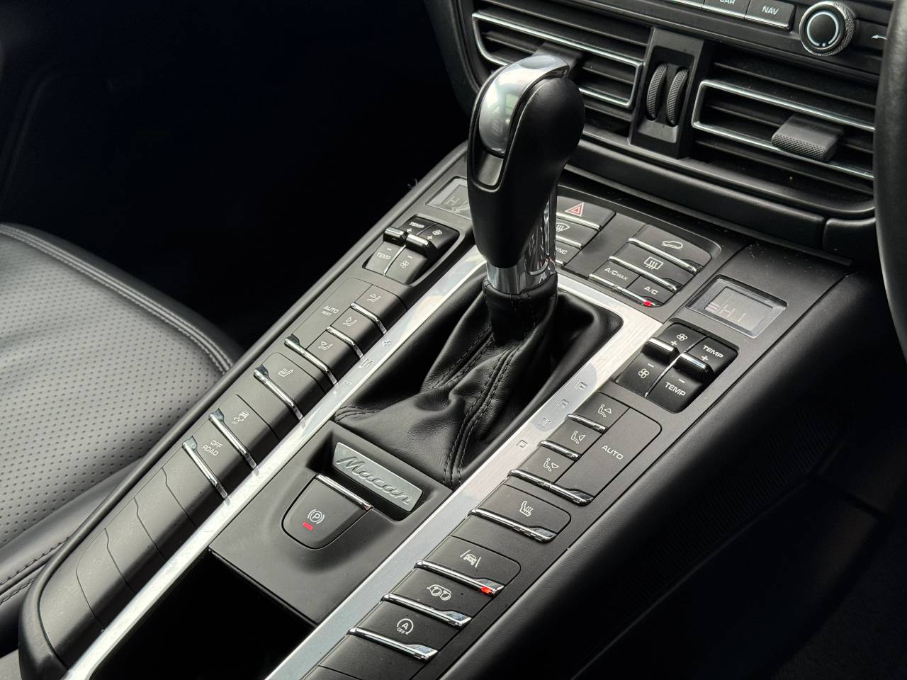 Used Porsche Macan 2019 for sale - 77512223: Photo 29