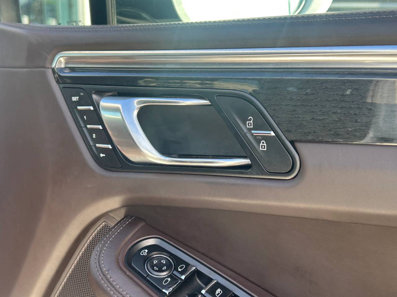 Used Porsche Macan 2020 for sale - 77397120: Photo 32