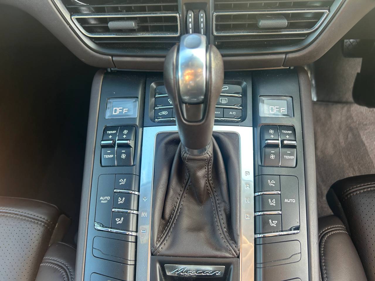 Used Porsche Macan 2020 for sale - 77397120: Photo 37