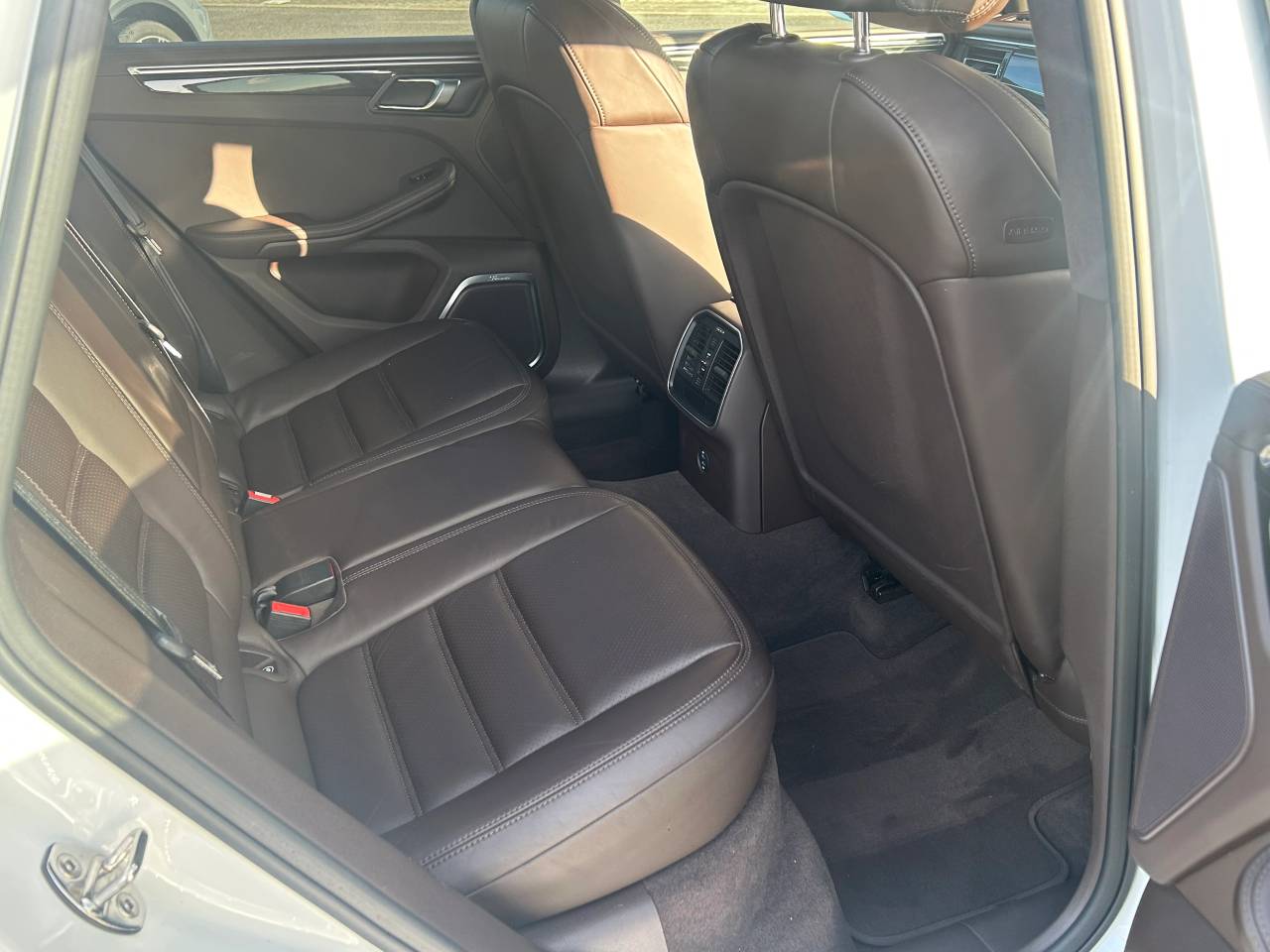 Used Porsche Macan 2020 for sale - 77397120: Photo 41