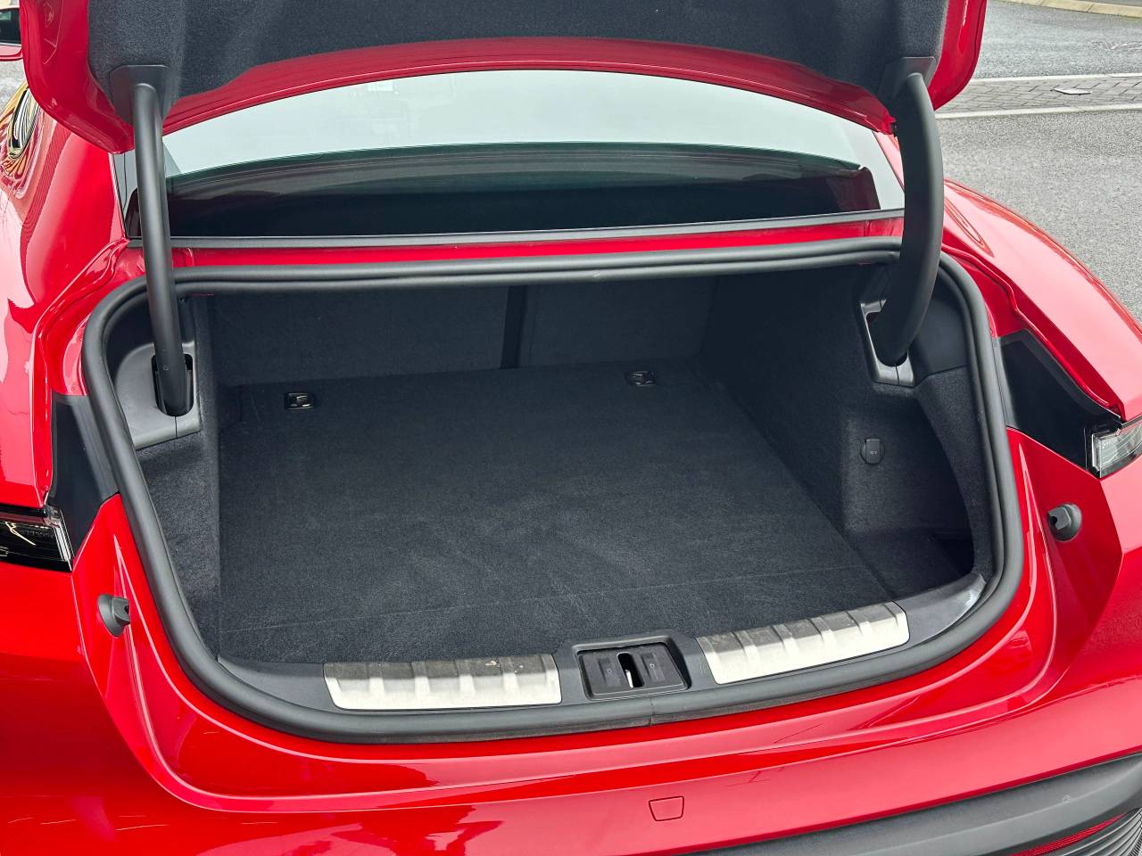 Used Porsche Taycan 2021 for sale - 76110860: Photo 56