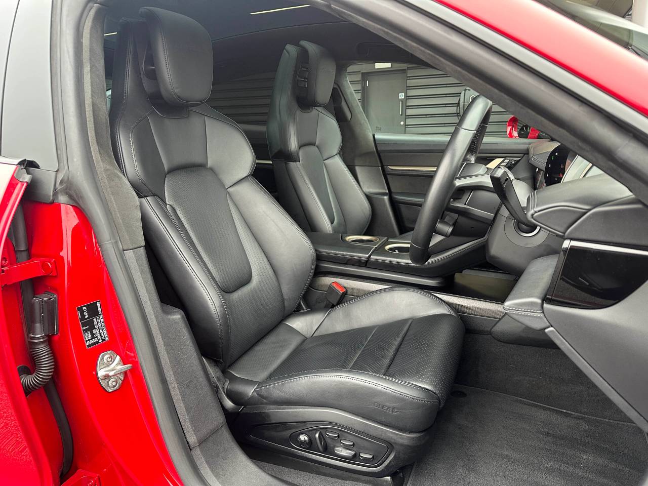 Used Porsche Taycan 2021 for sale - 76110860: Photo 8