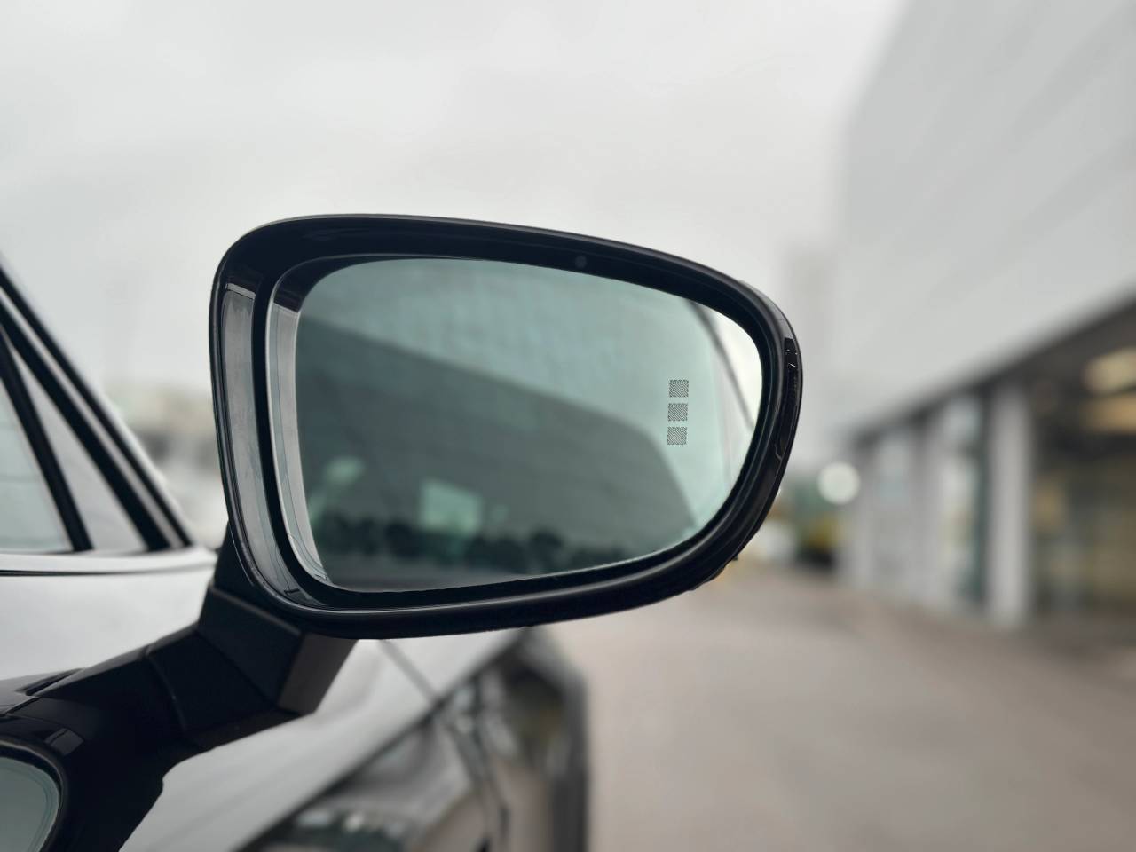 Used Porsche Taycan 2022 for sale - 77176719: Photo 12