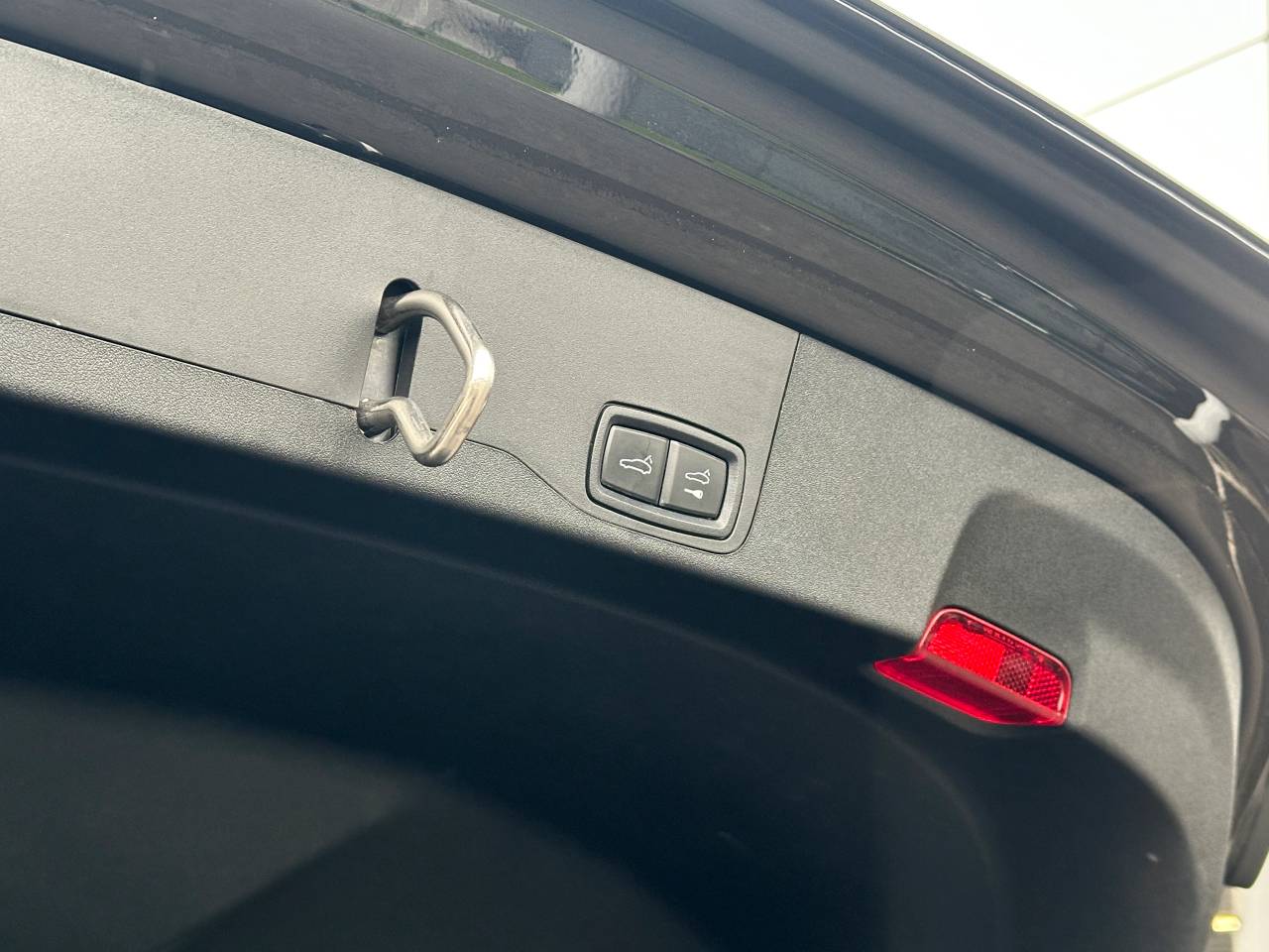 Used Porsche Taycan 2022 for sale - 77176719: Photo 17