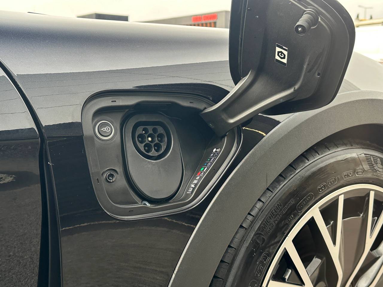 Used Porsche Taycan 2022 for sale - 77176719: Photo 19