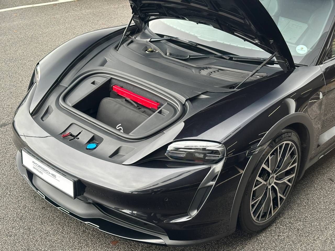 Used Porsche Taycan 2022 for sale - 77176719: Photo 20