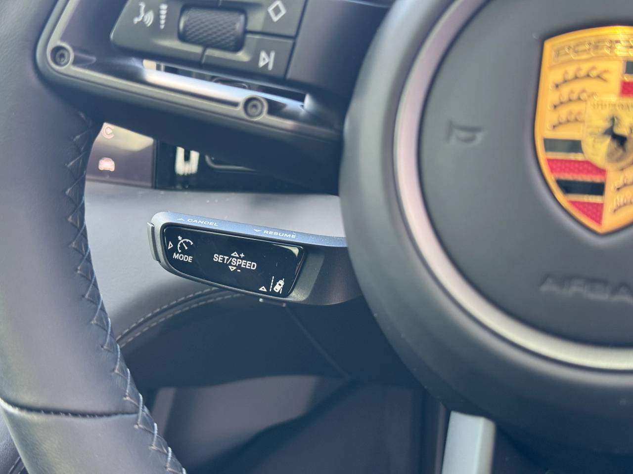 Used Porsche Taycan 2025 for sale - 76110552: Photo 27