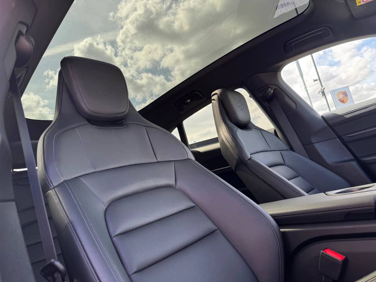 Used Porsche Taycan 2025 for sale - 76110552: Photo 30