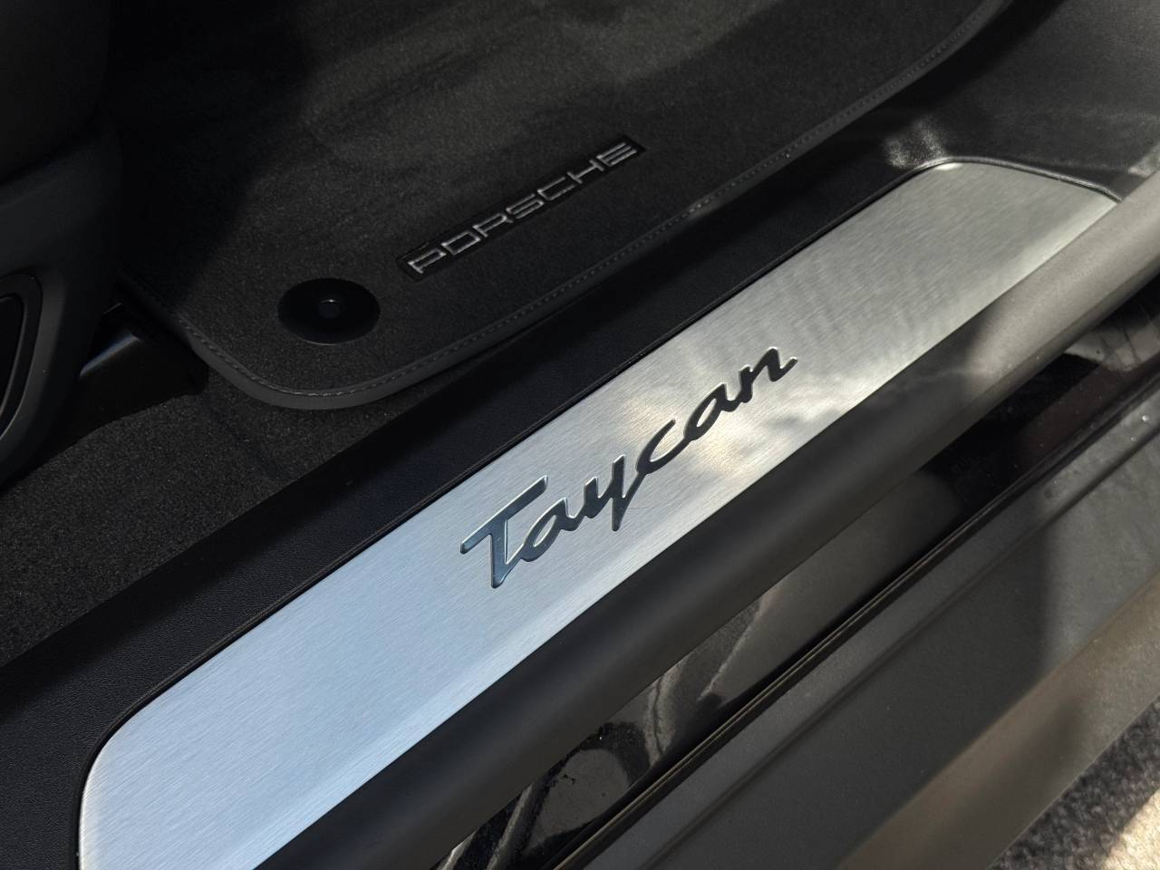 Used Porsche Taycan 2025 for sale - 76110552: Photo 34