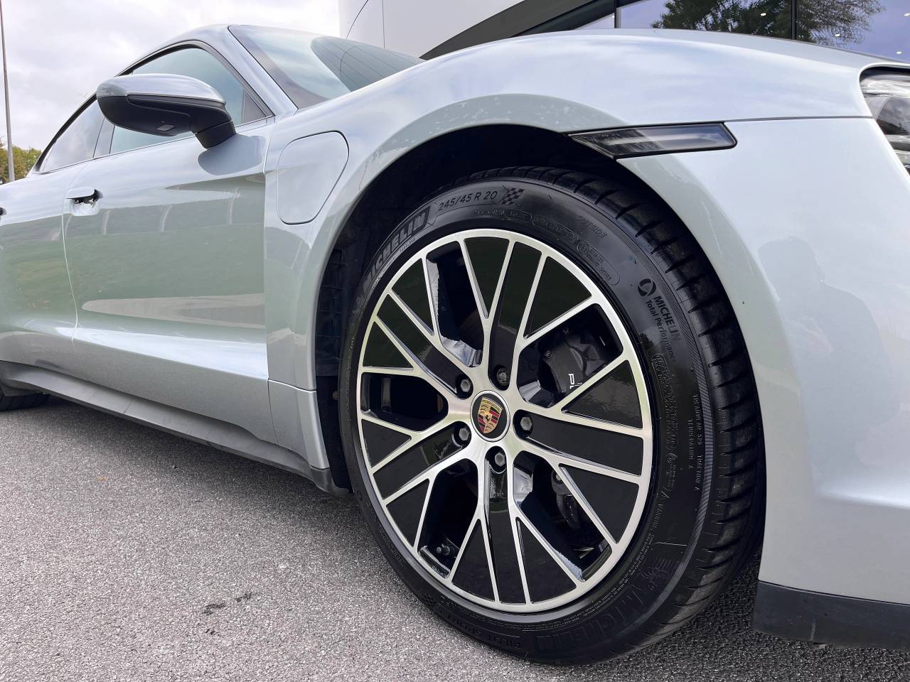Used Porsche Taycan 2022 for sale - 76309317: Photo 13